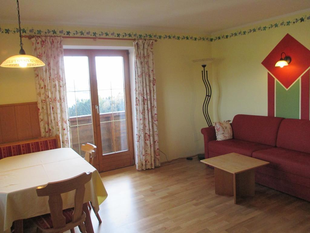 Villa Stiedlbauerhof Seeham Habitación foto